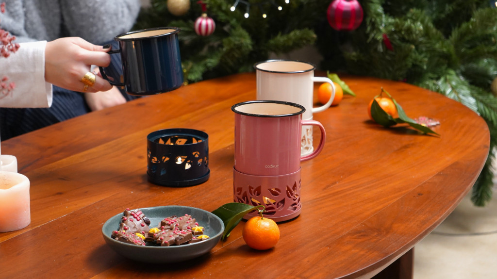 Cappuccino, thé, gâteaux, crêpes  : les accessoires indispensables pour un moment cosy à la maison